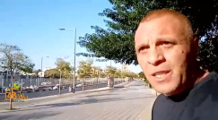  فيديو: سكان حي يافا "د" يشتكون من توقف المواصلات العامة للمدارس 